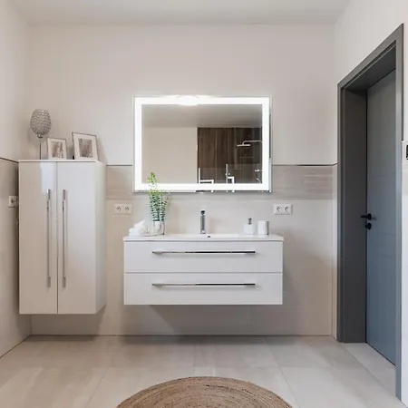 Modern Living *